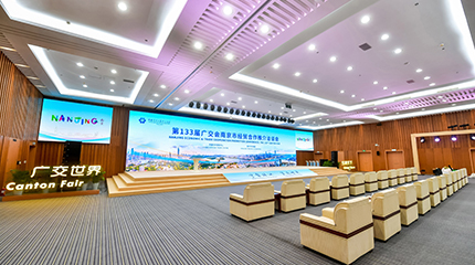 Huasheng Furniture Group demonstrates the hard power of its brand at 133rd Canton Fair